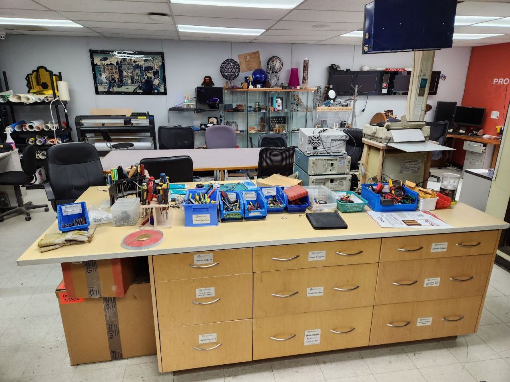 Electronics workbench and equipment